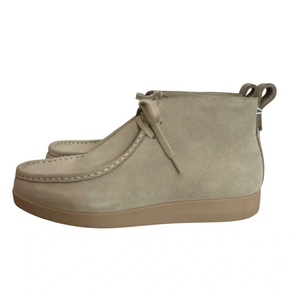 NWOB Everlane The Moc-Toe Boot | Pebble Suede Beige Lace up Chukka Boots - 8